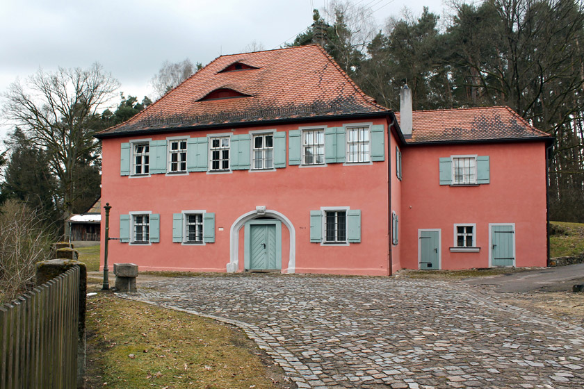 Das denkmalgeschützte Herrenhaus am historischen Eisenhammer in Roth-Eckersmühlen wurde saniert.
