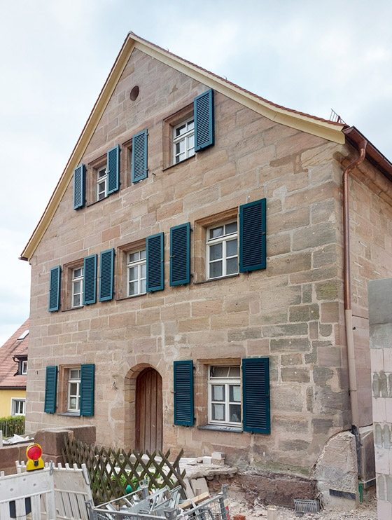 Der Umbau des Pfarrhauses in Röthenbach St. Wolfgang geschah im Sinne des Denkmalschutzes.